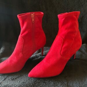 Steven madden lava red bootie side zip Sz 6M